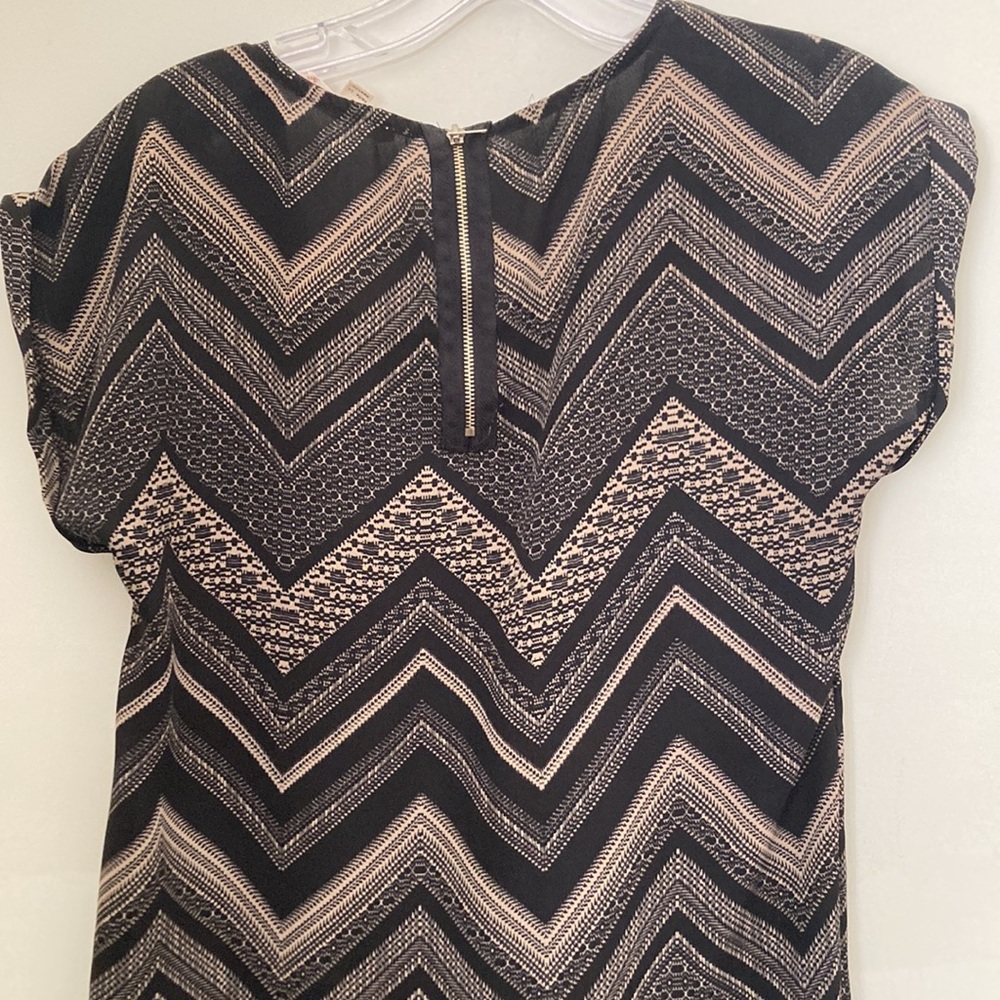 Pretty Blouse - Picture 2 of 5